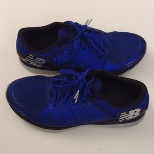New Balance Men's Fuel Cell sz 9.5